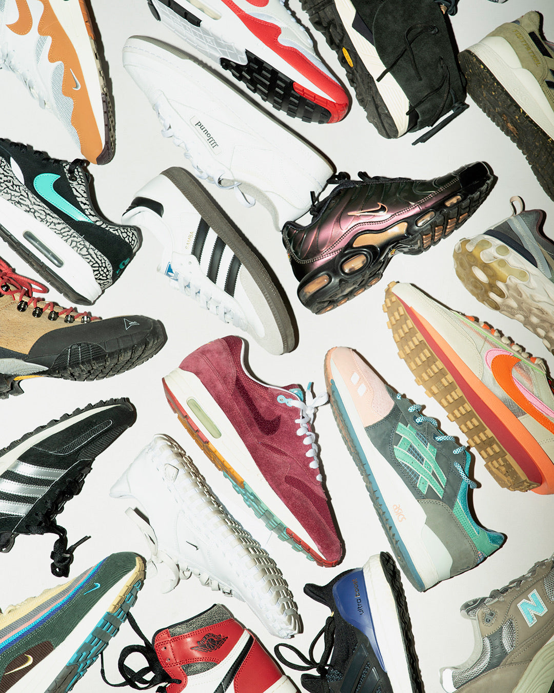 SNEAKERS SPACE