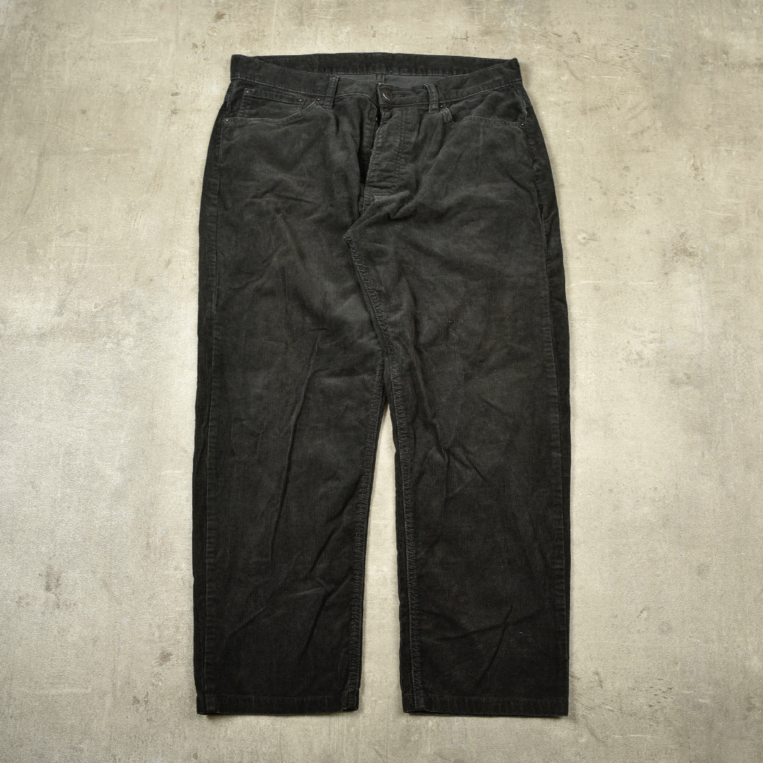 LEVIS 401 VELVET CORDUROY TROUSERS BLACK - 33