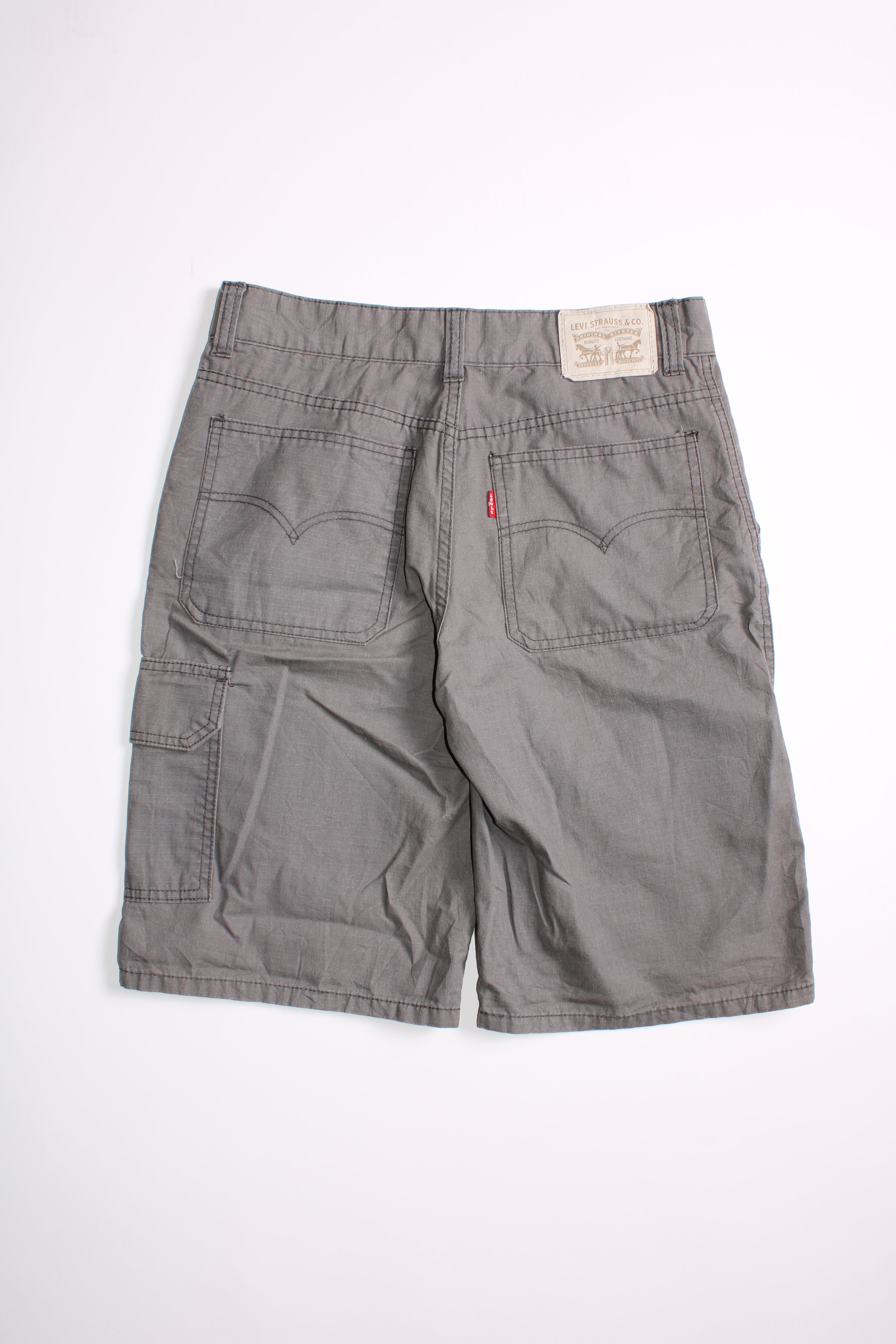 LEVIS CARGO SHORTS GREY - W29/W30