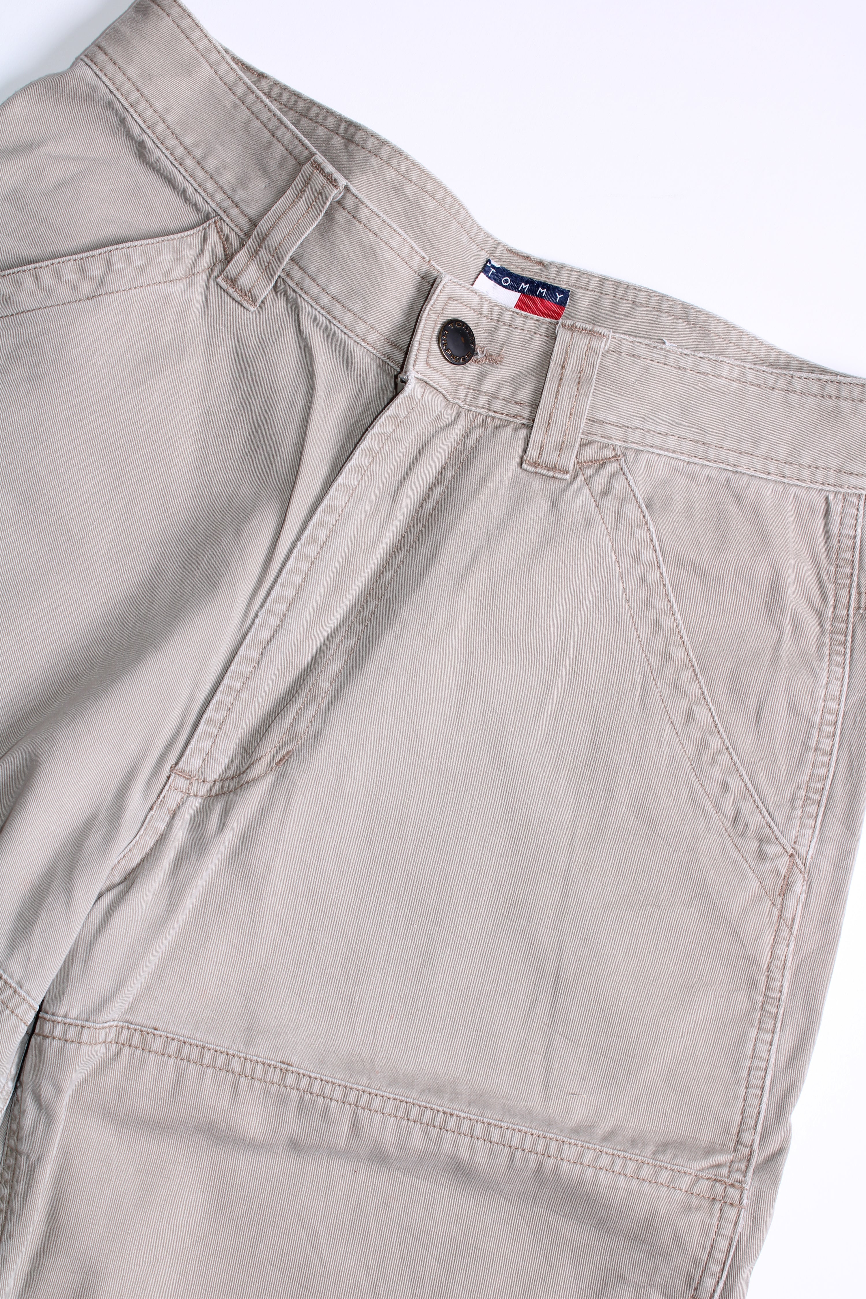 TOMMY HILFIGER CARGO SHORTS BIEGE - W29