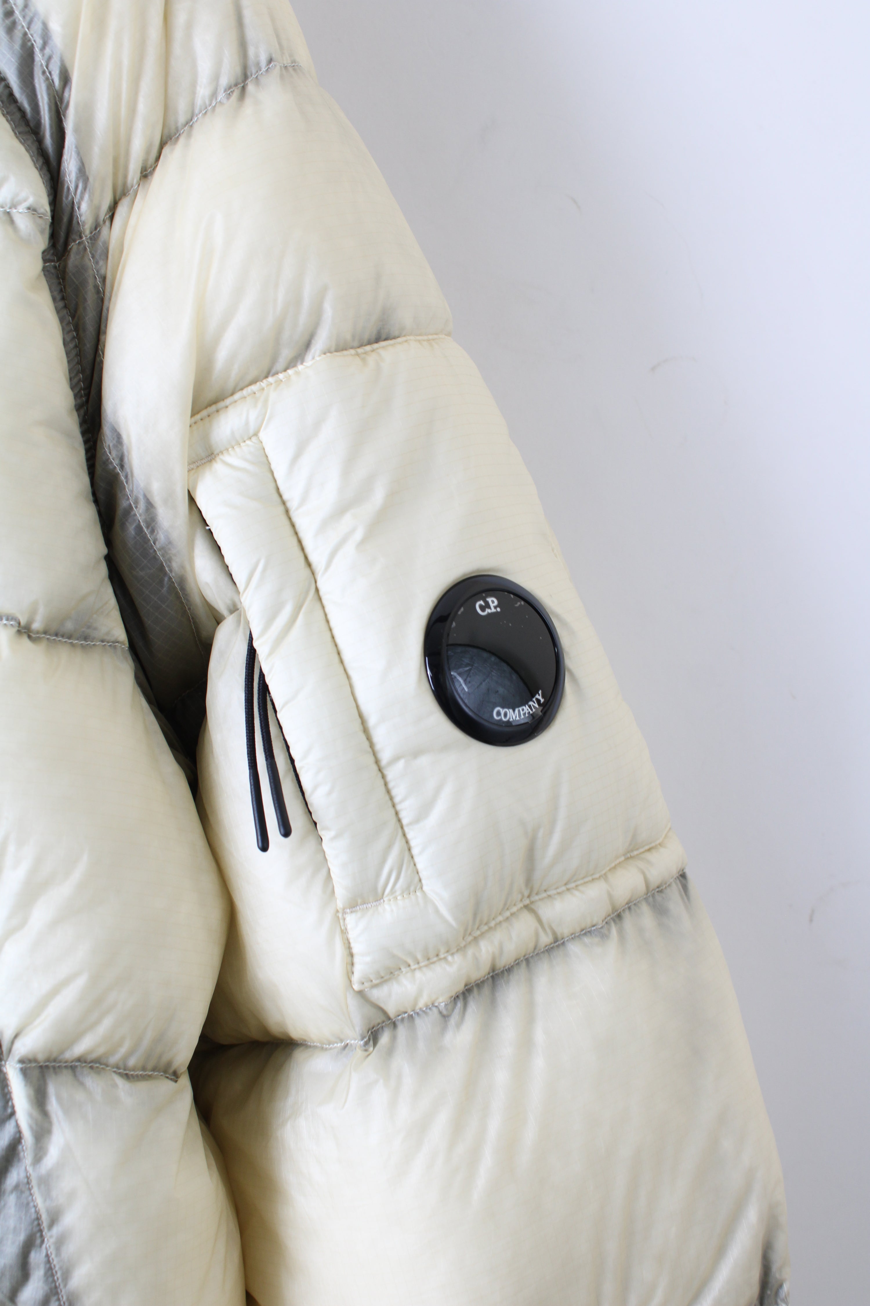 CP COMPANY DD SHELL HOODED DOWN PUFFER JACKET GAUZE WHITE - SMALL
