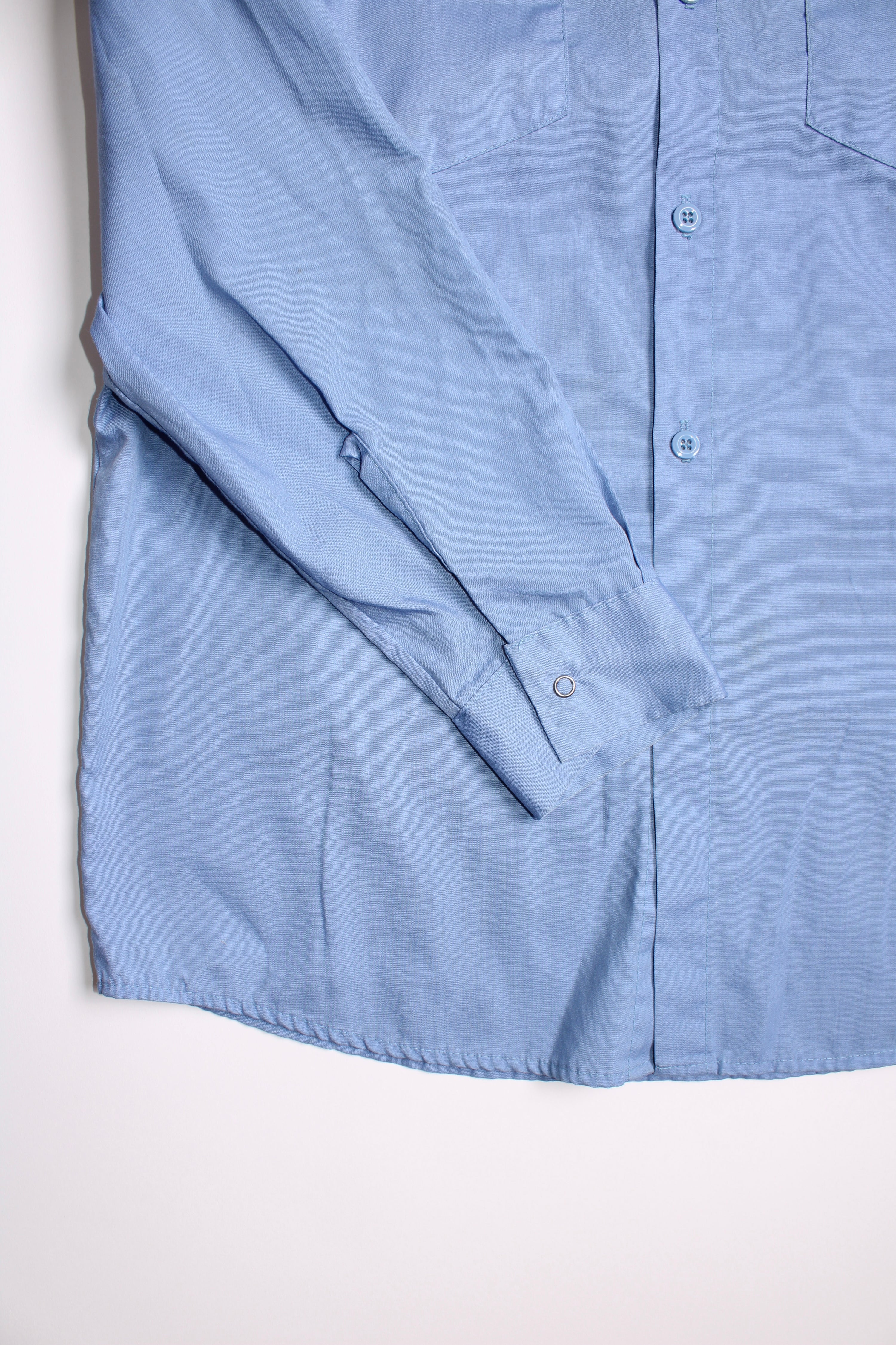 VINTAGE WORK SHIRT LIGHT BLUE MADE IN USA - M