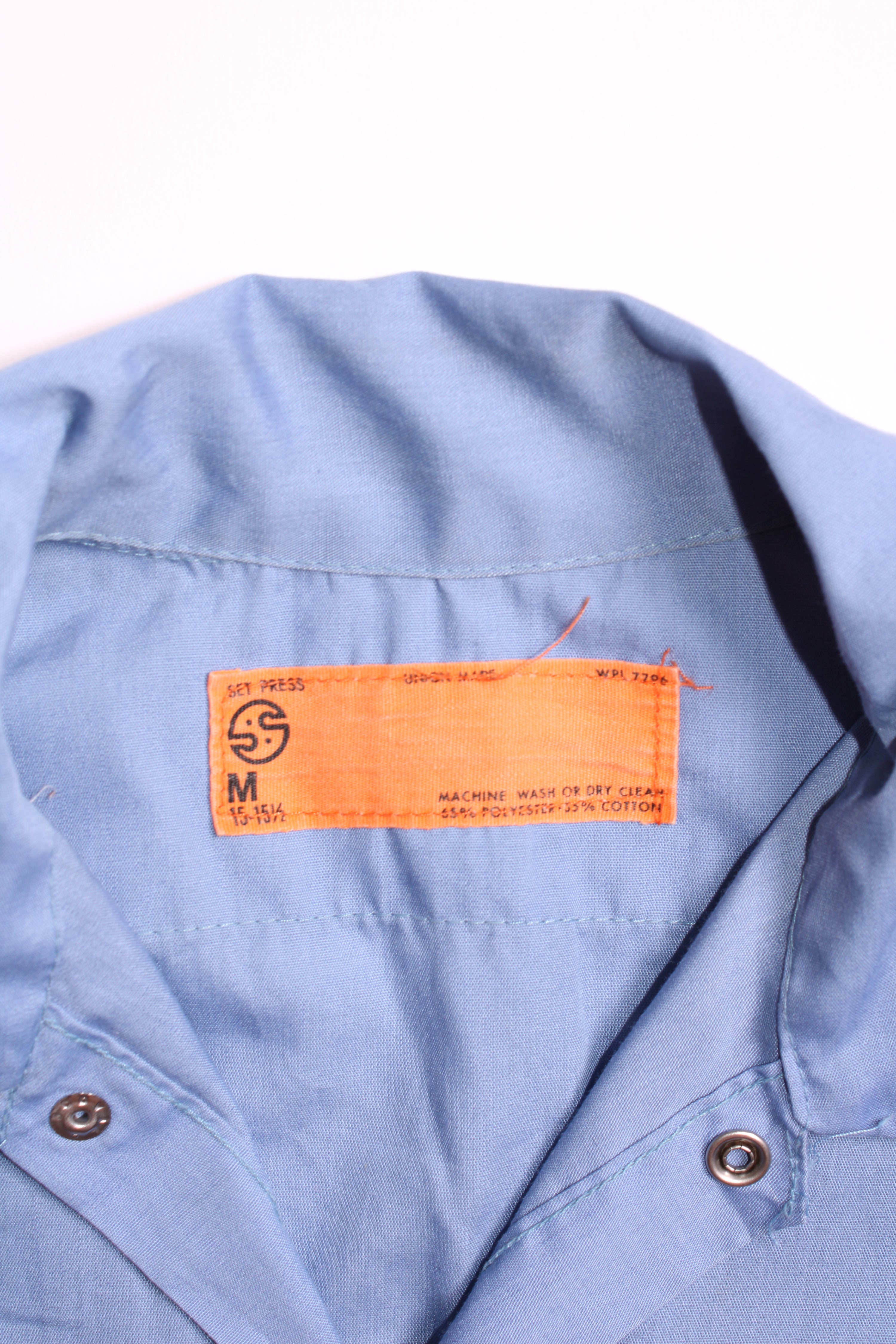 VINTAGE WORK SHIRT LIGHT BLUE MADE IN USA - M