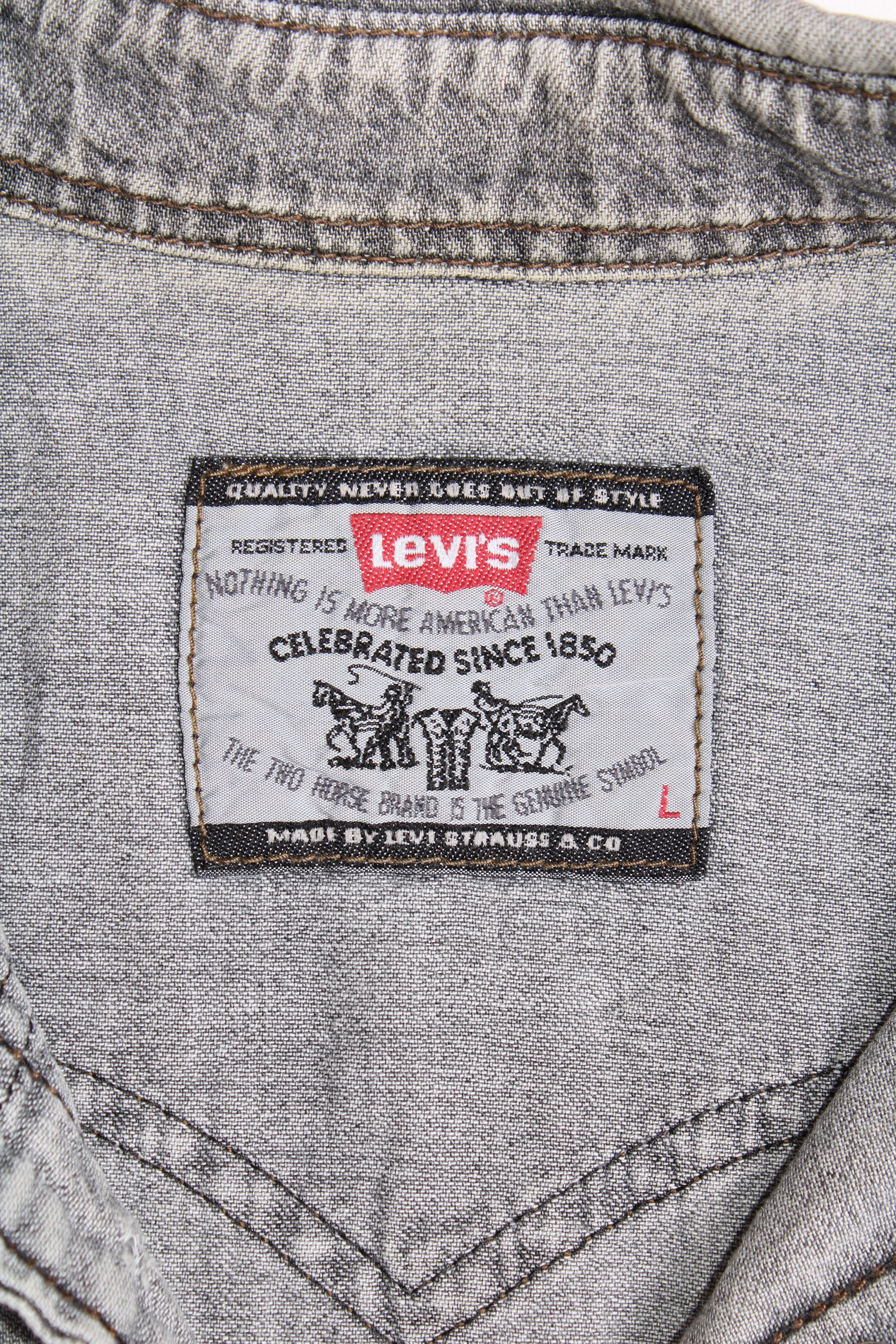 LEVIS VINTAGE WESTERN DENIM SHIRT GREY WASH  1990S VTG - L