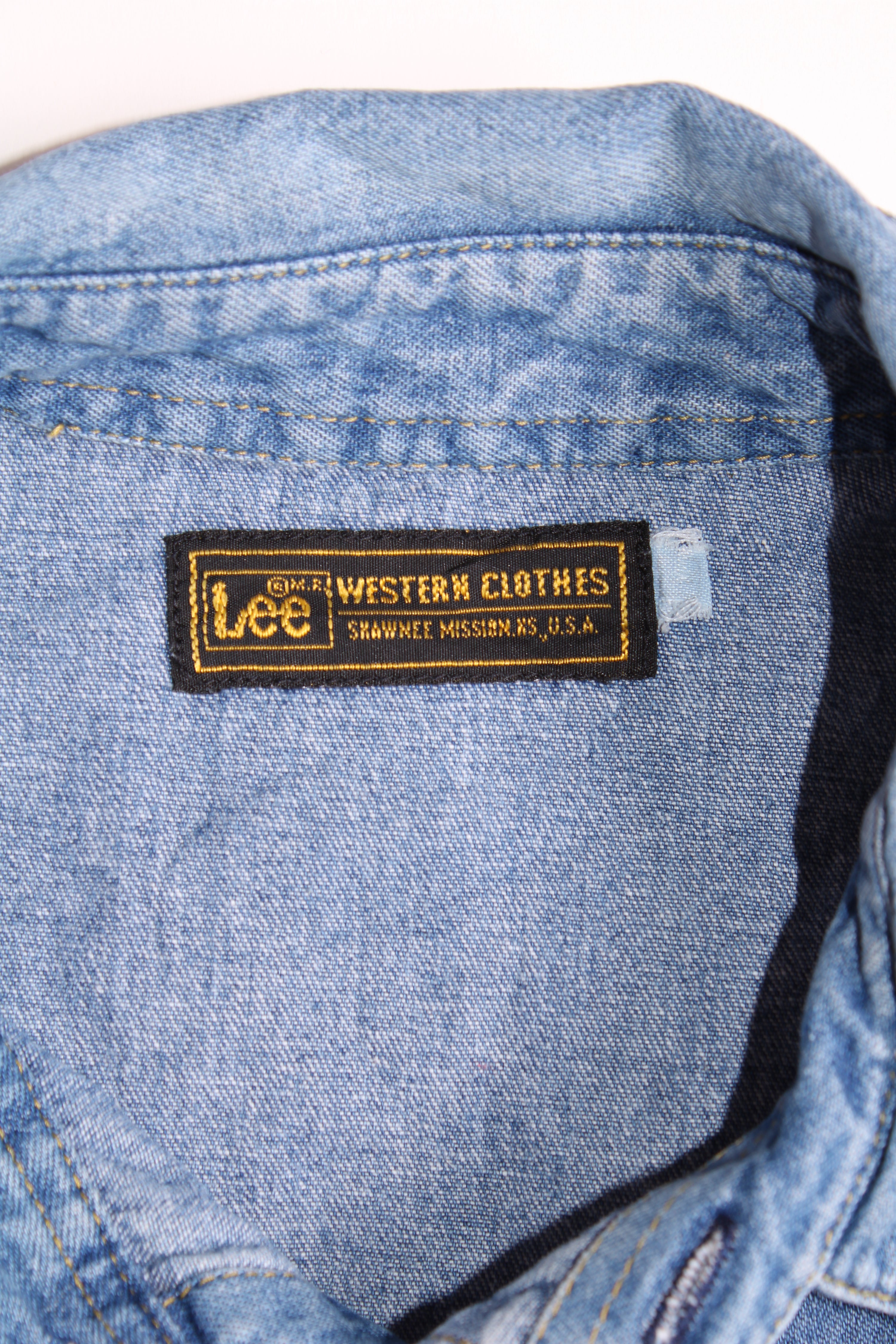LEE VINTAGE WESTERN DENIM SHIRT BLUE WASH  1990S VTG - L/XL