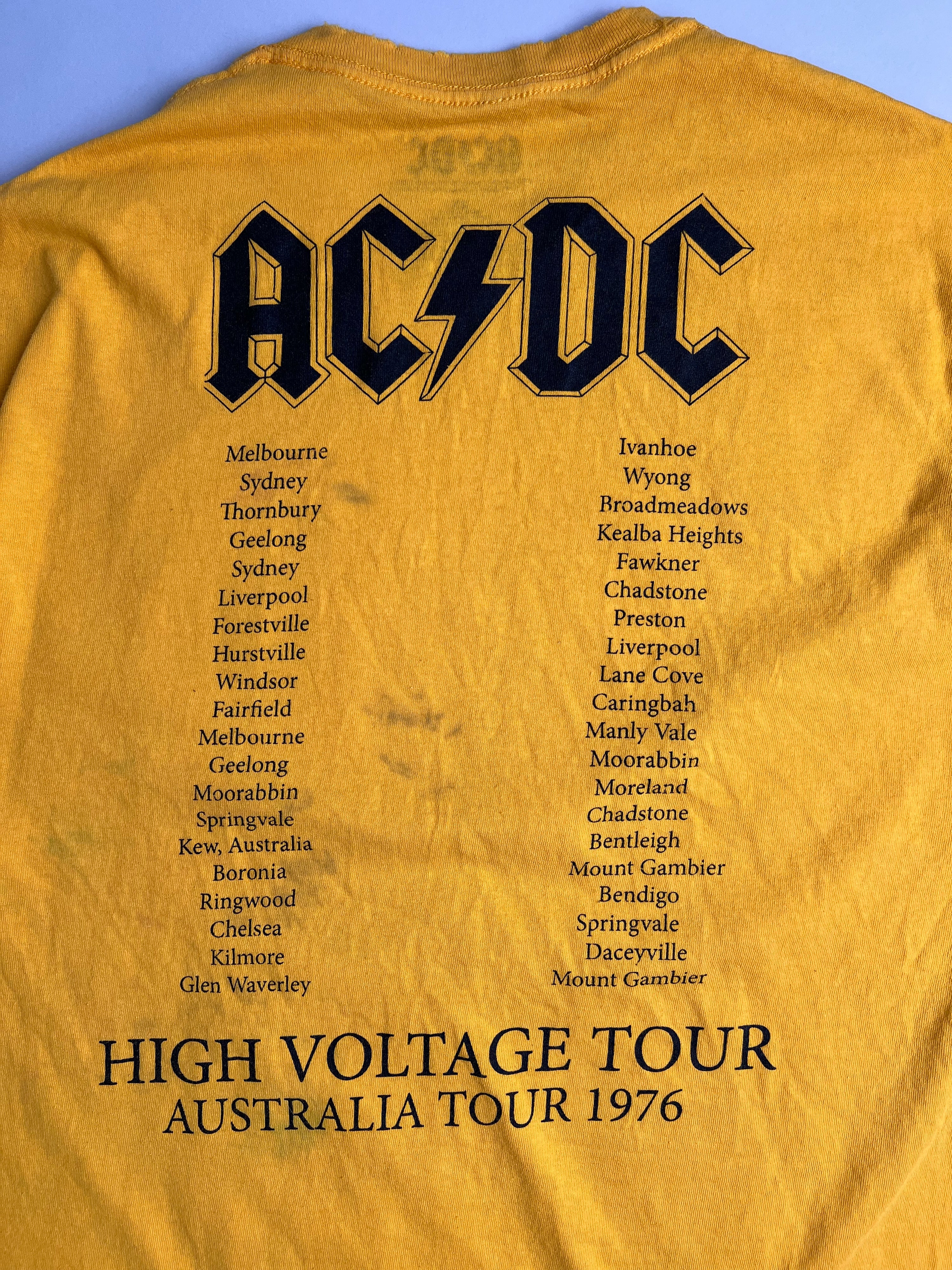 AC DC HIGH VOLTAGE TOUR DISTRESSED T-SHIRT - 2XL