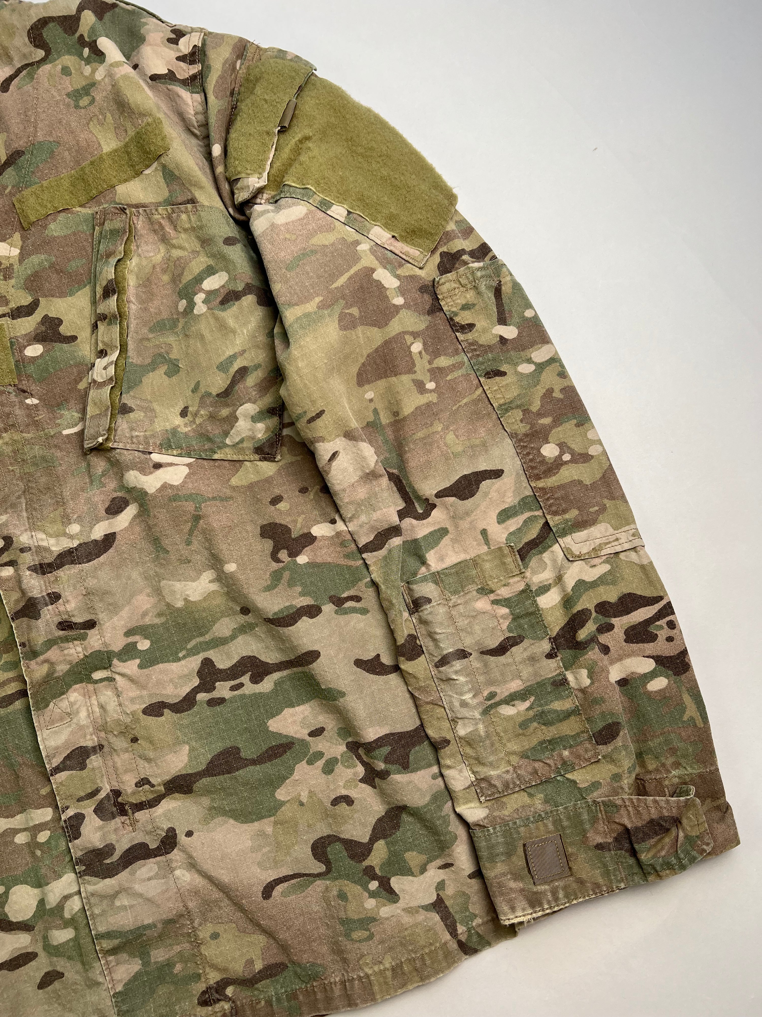 US ARMY MULTICAM CAMO JACKET - M