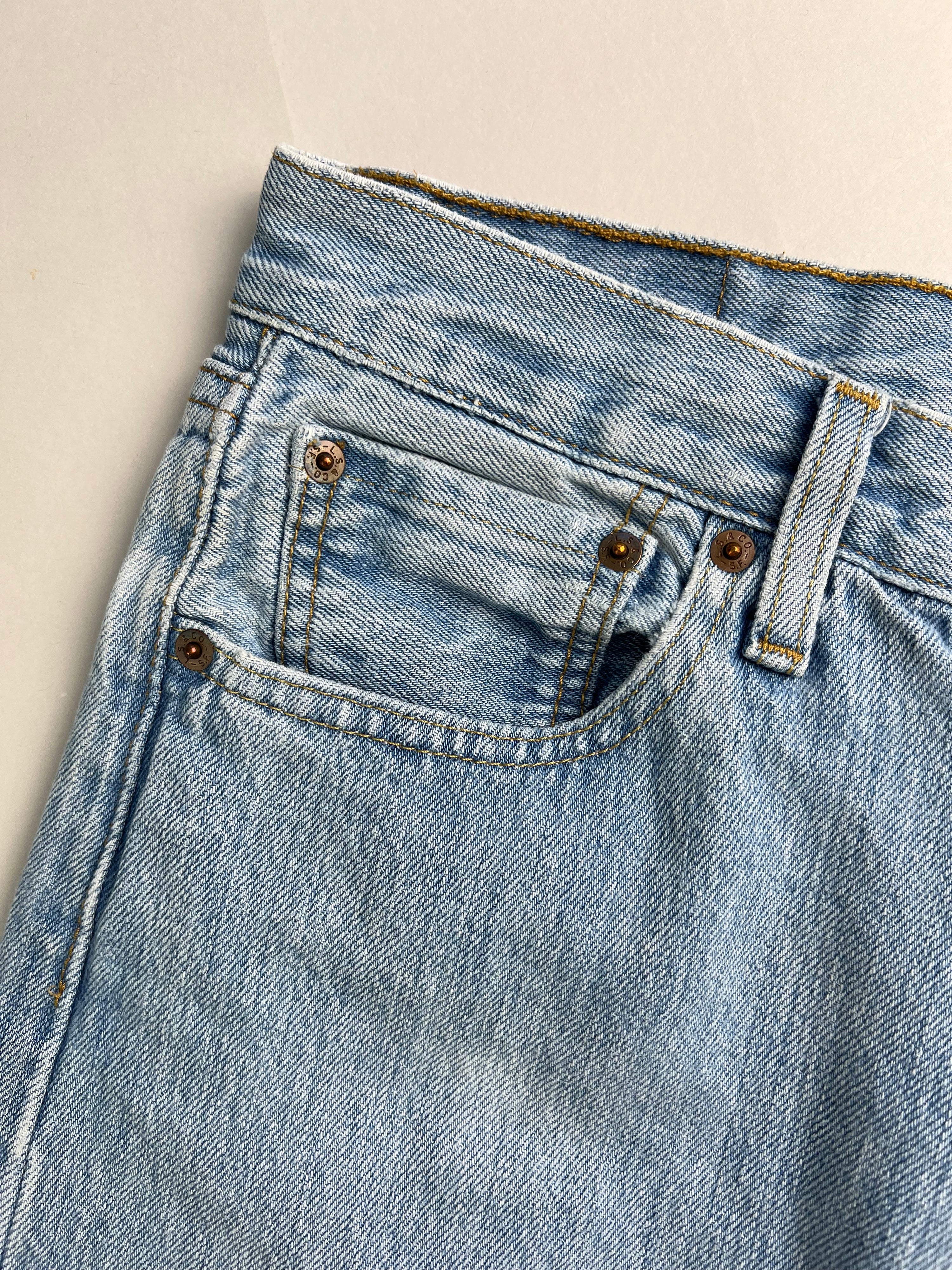 LEVIS 501 JEANS SHORTS LIGHT BLUE WASH - W30