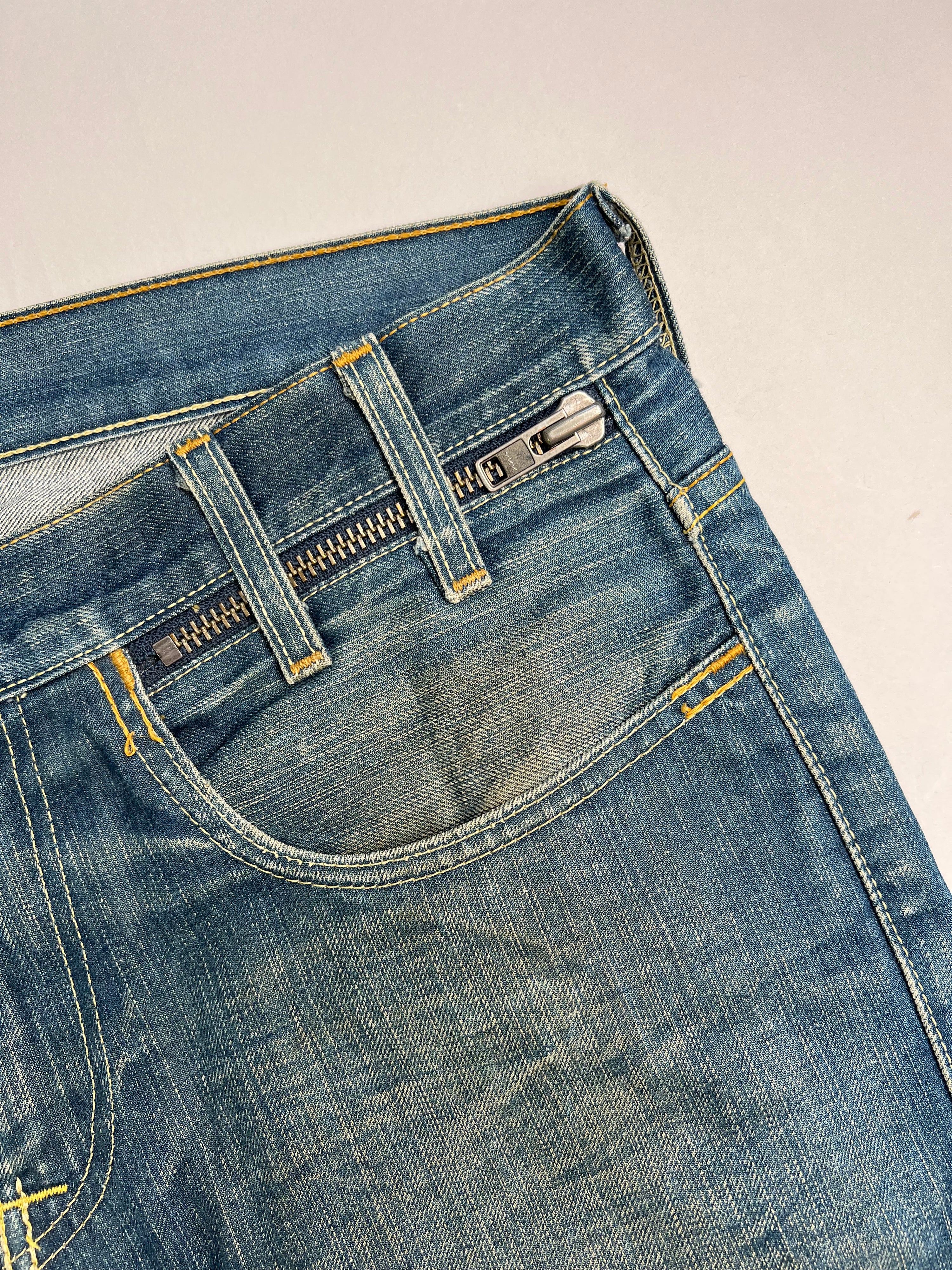 LEVIS 504 JEANS SHORTS LIGHT BLUE WASH - W33