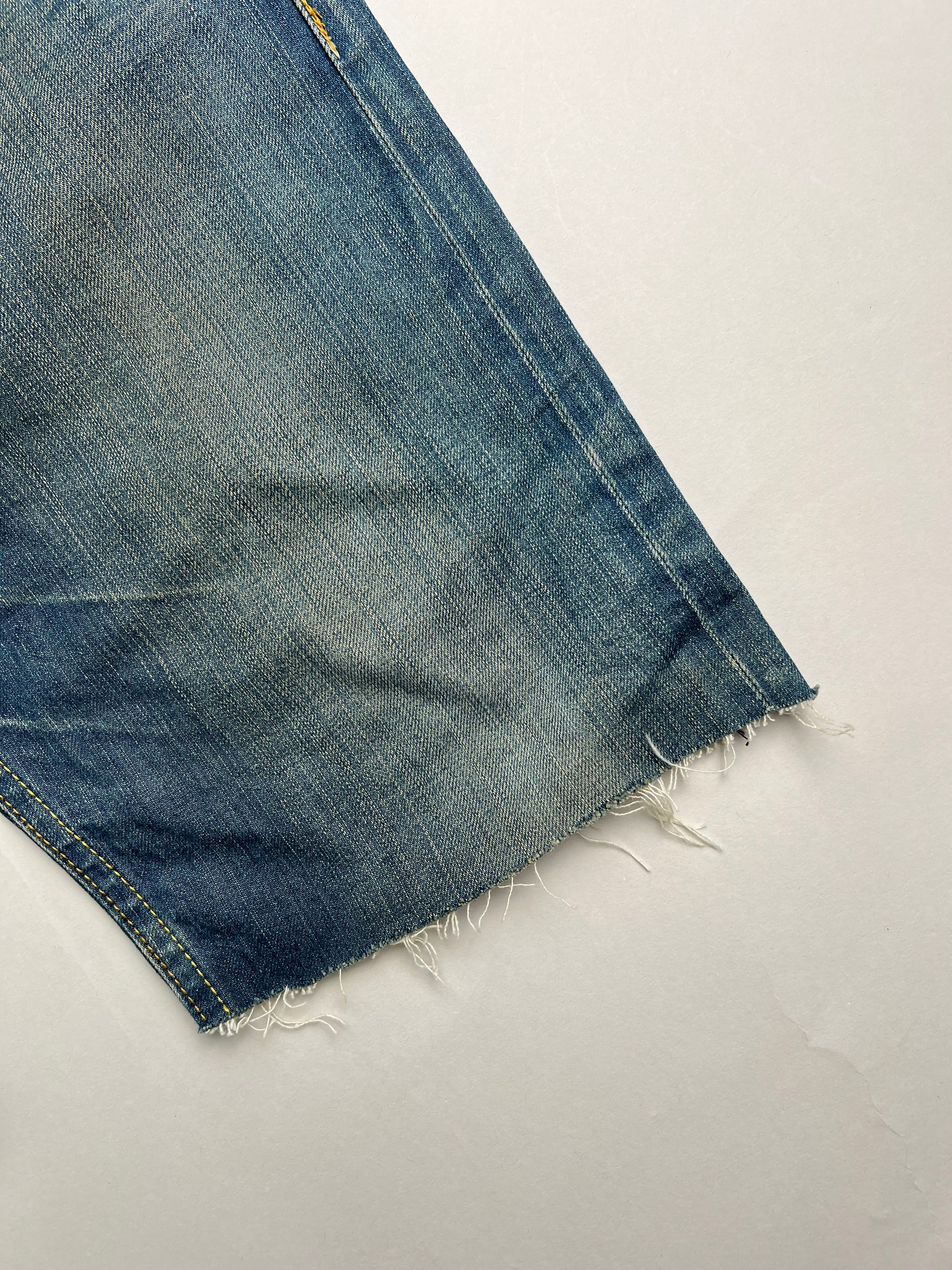 LEVIS 504 JEANS SHORTS LIGHT BLUE WASH - W33