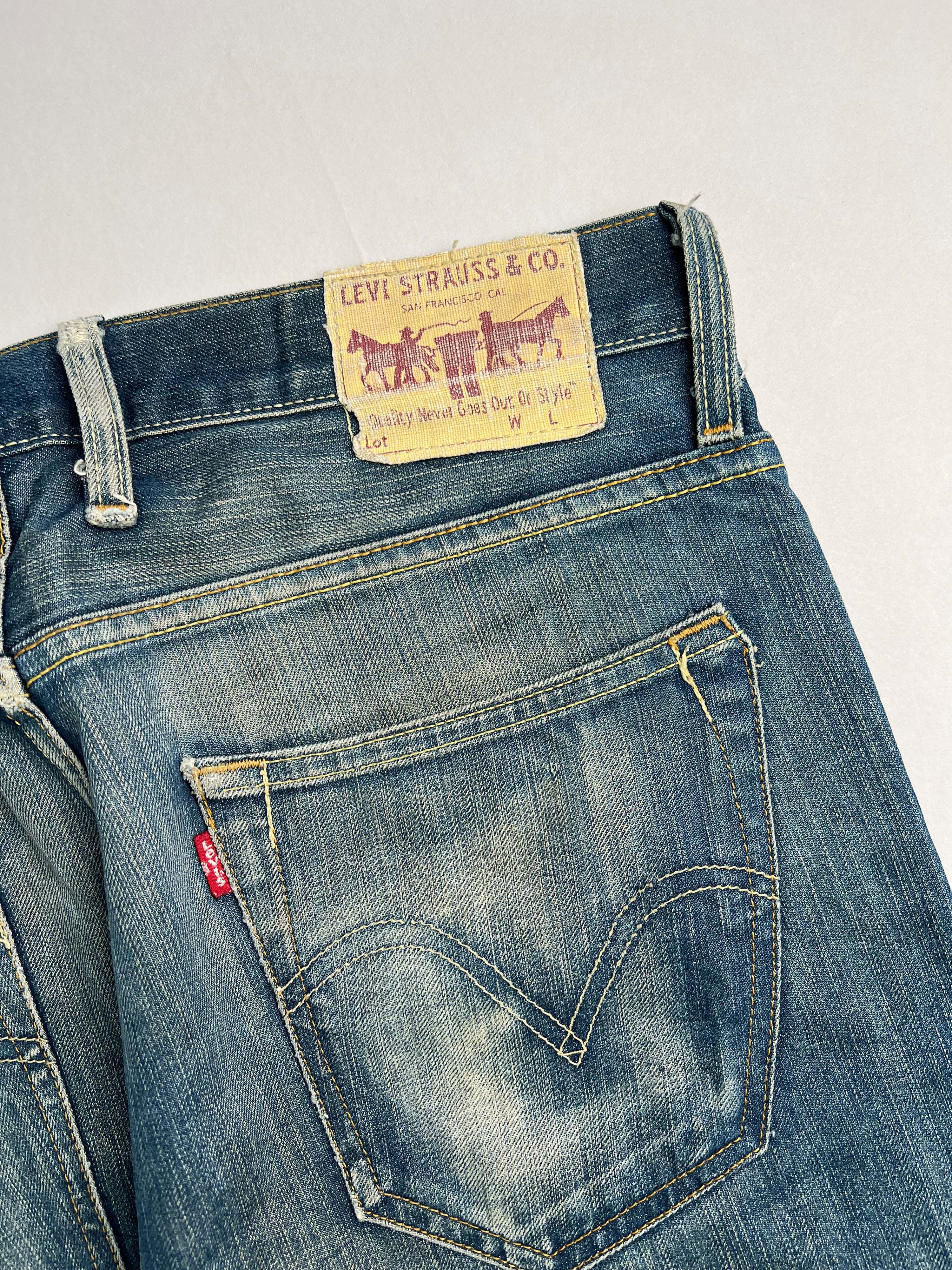 LEVIS 504 JEANS SHORTS LIGHT BLUE WASH - W33