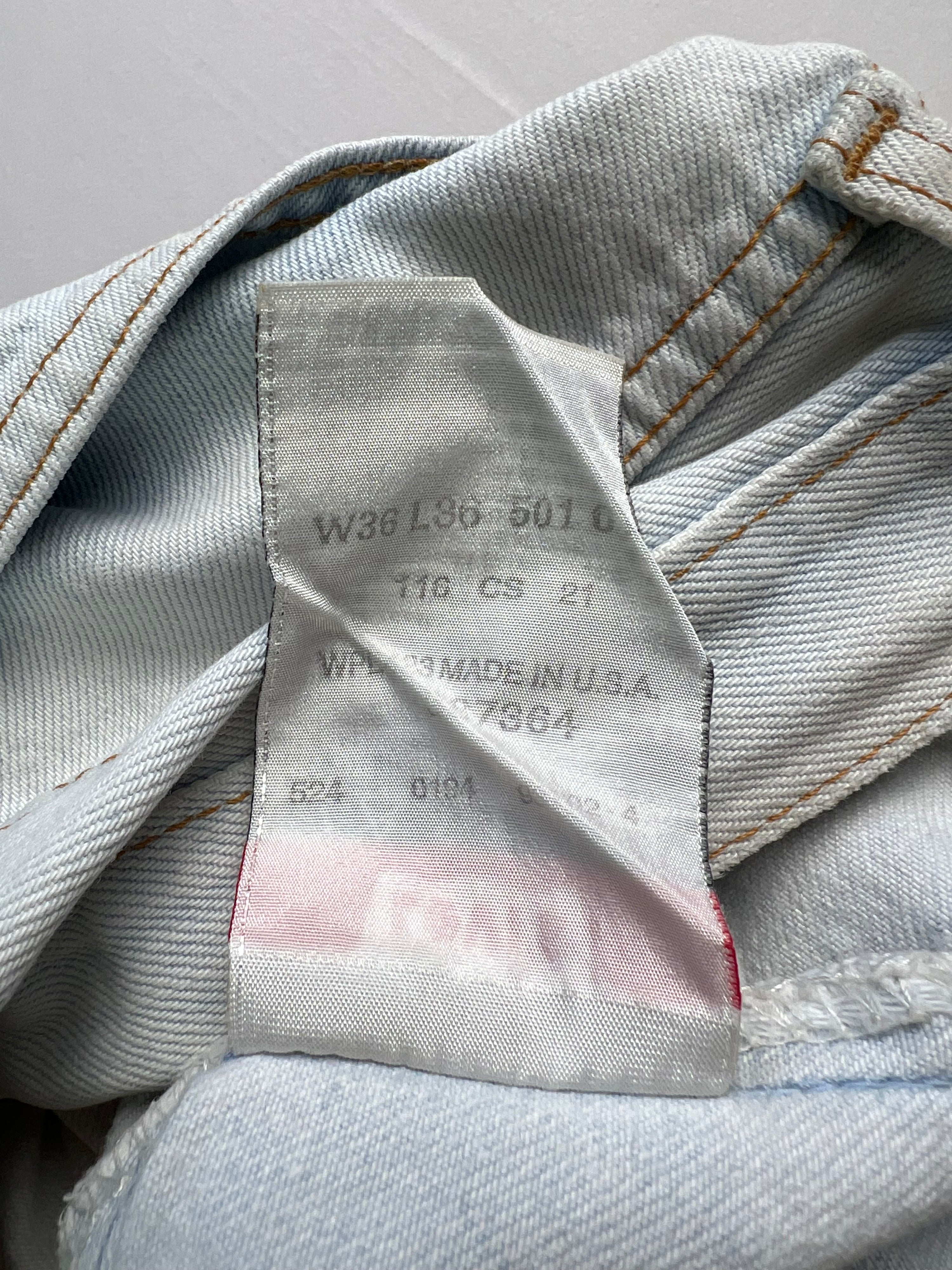 LEVIS 501 JEANS SHORTS LIGHT WASH - W36