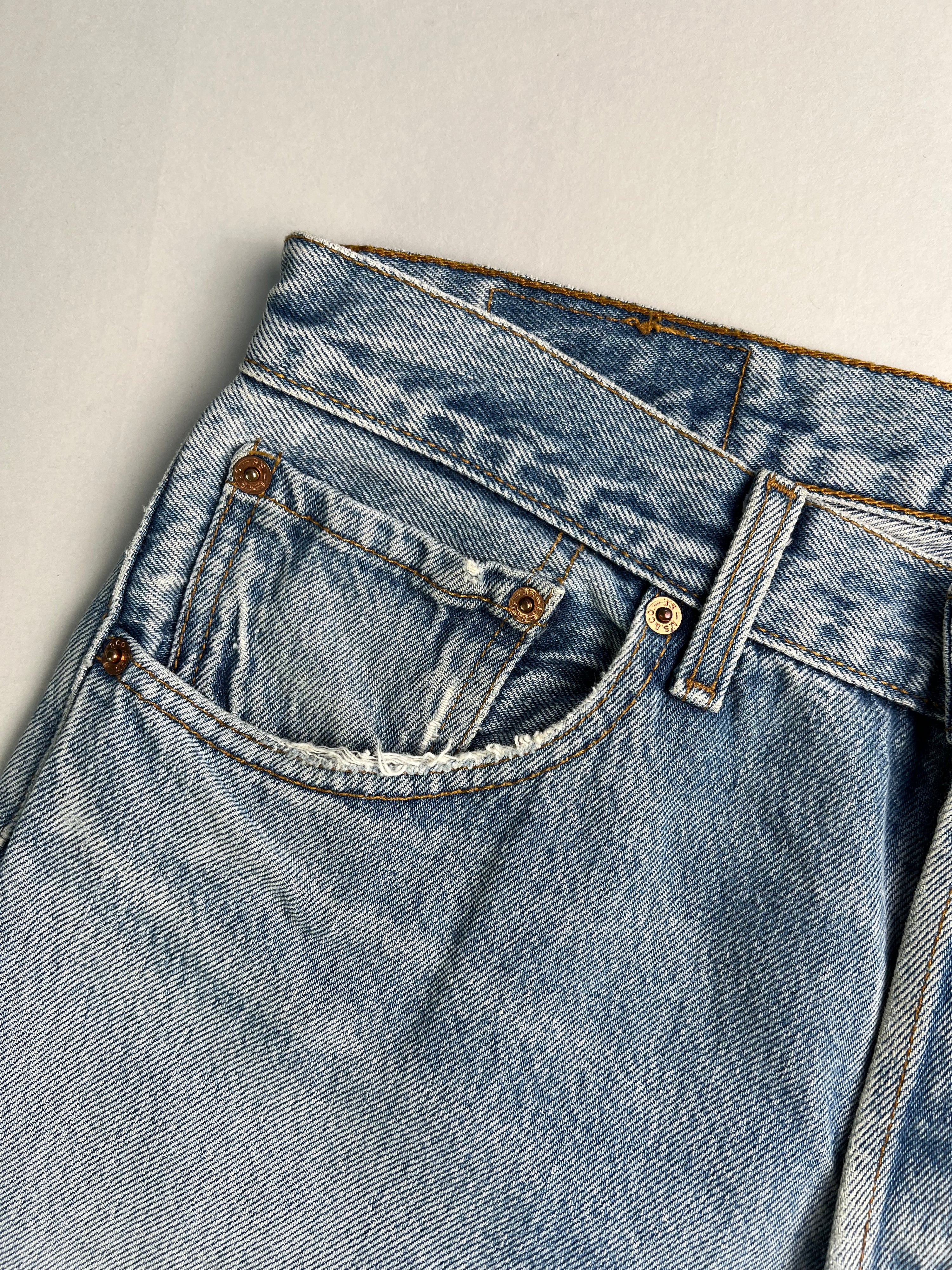 LEVIS 501 JEANS SHORTS LIGHT BLUE - W32