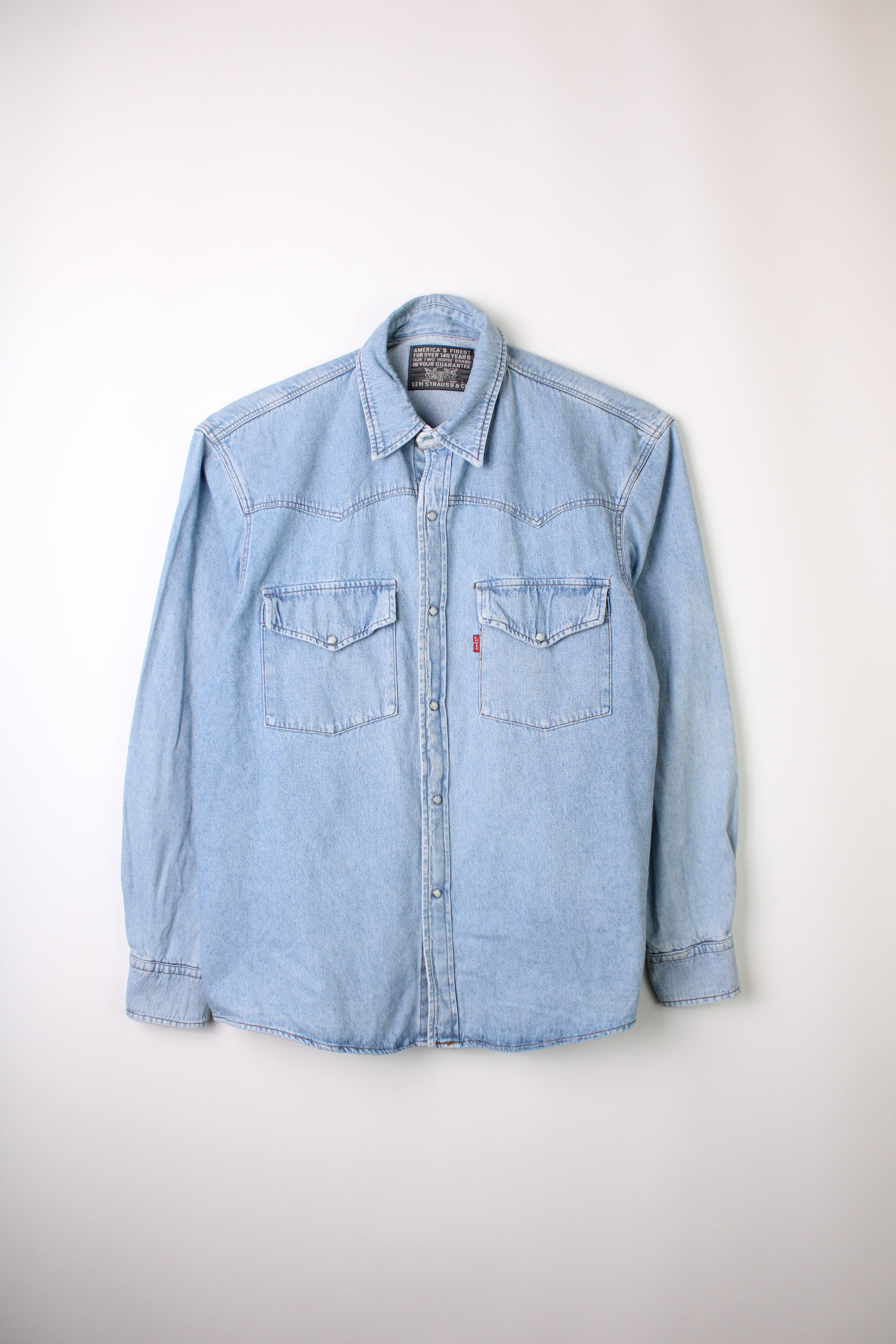 LEVIS VINTAGE WESTERN DENIM SHIRT ORANGE TAB 1980 VTG - L