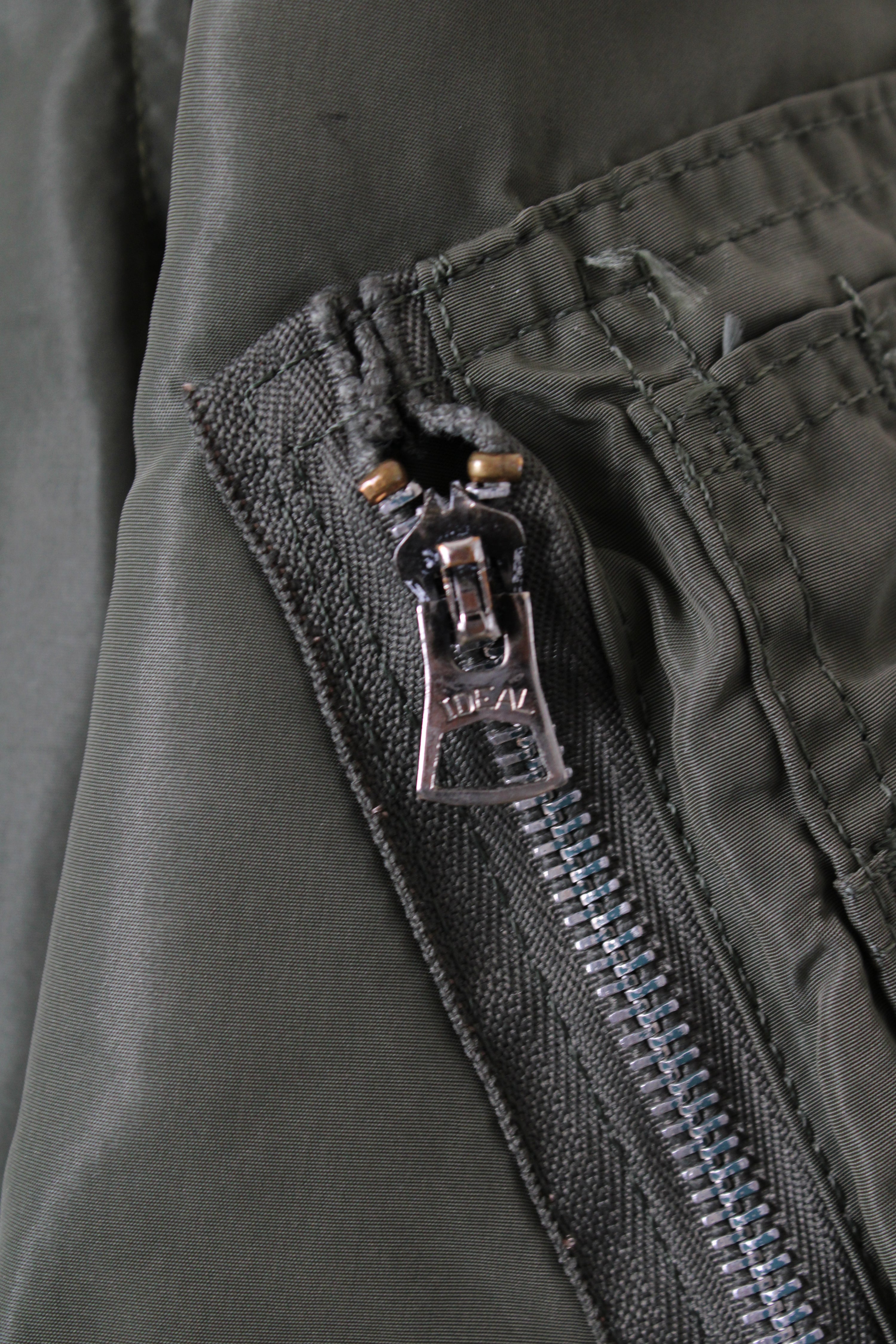 ALPHA INDUSTRIES MA-1 BOMBER JACKET GREEN MADE IN USA - L