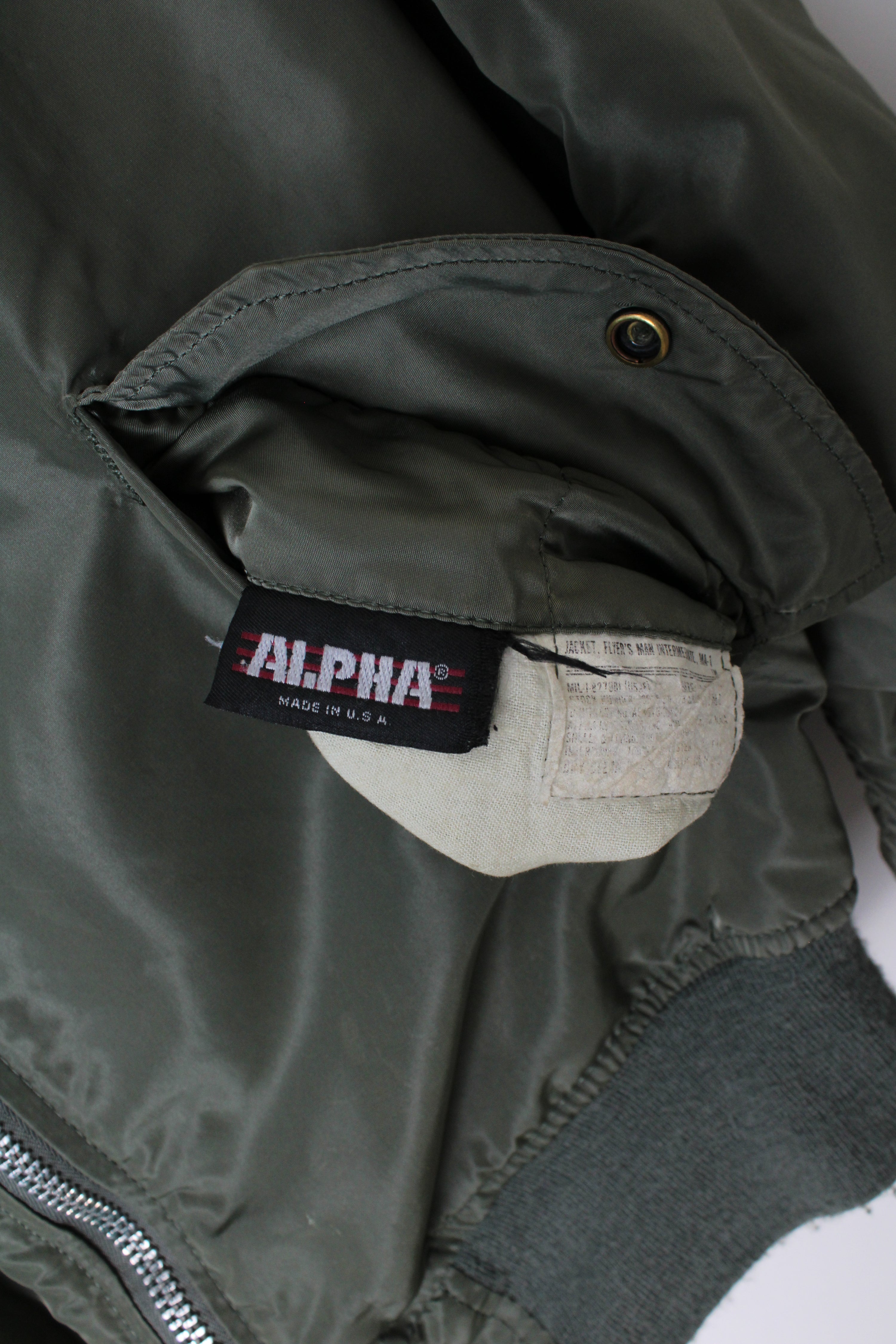 ALPHA INDUSTRIES MA-1 BOMBER JACKET GREEN MADE IN USA - L