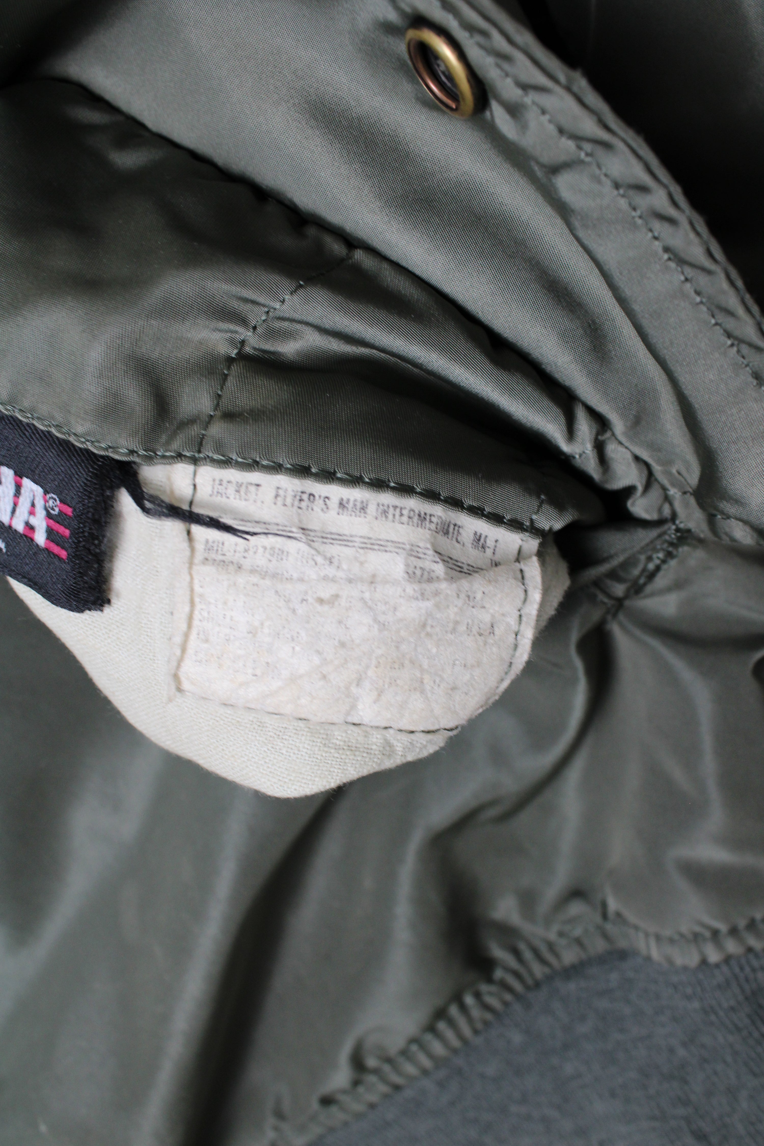 ALPHA INDUSTRIES MA-1 BOMBER JACKET GREEN MADE IN USA - L