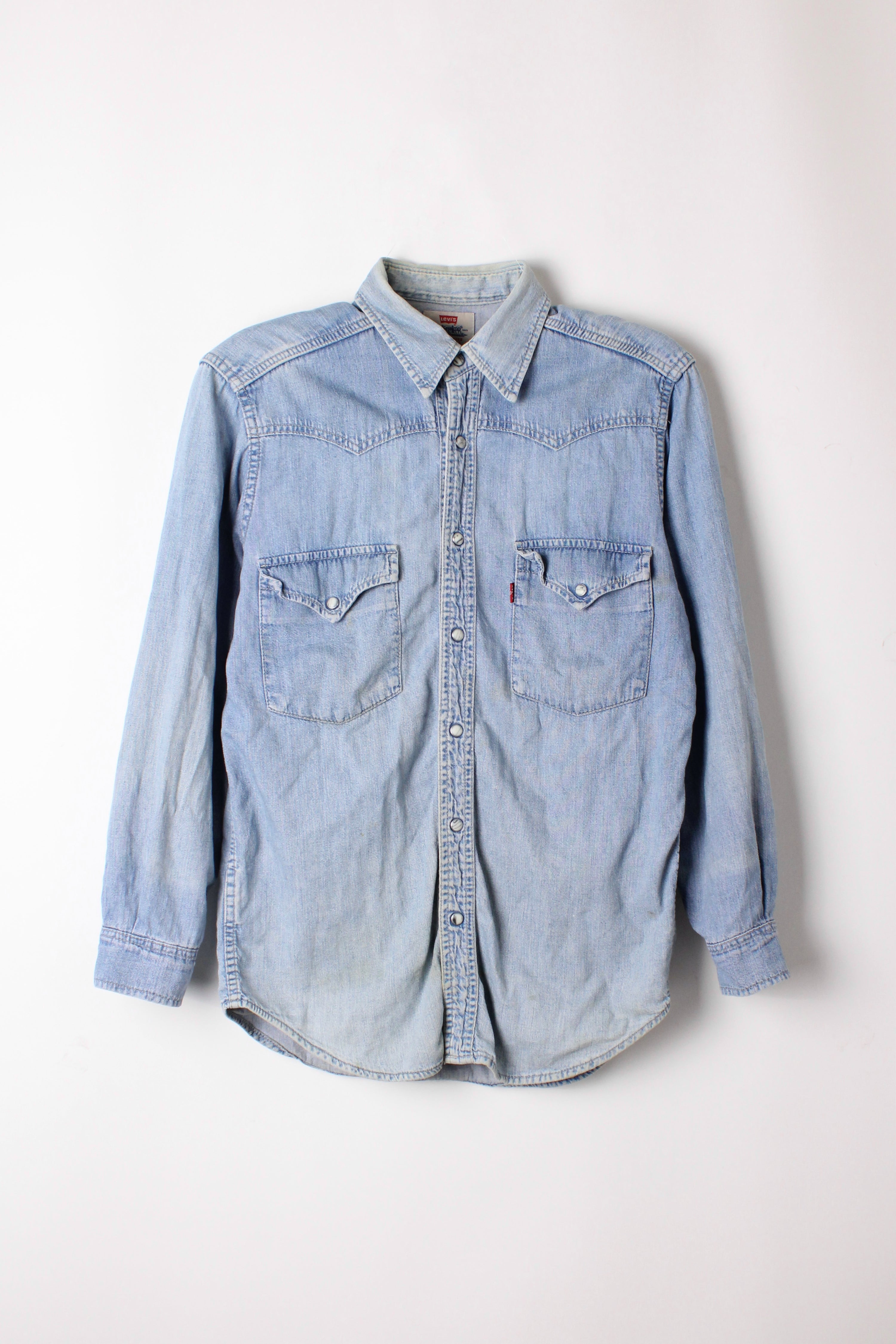 LEVIS VINTAGE WESTERN DENIM SHIRT LIGHT WASH  1990S VTG - S