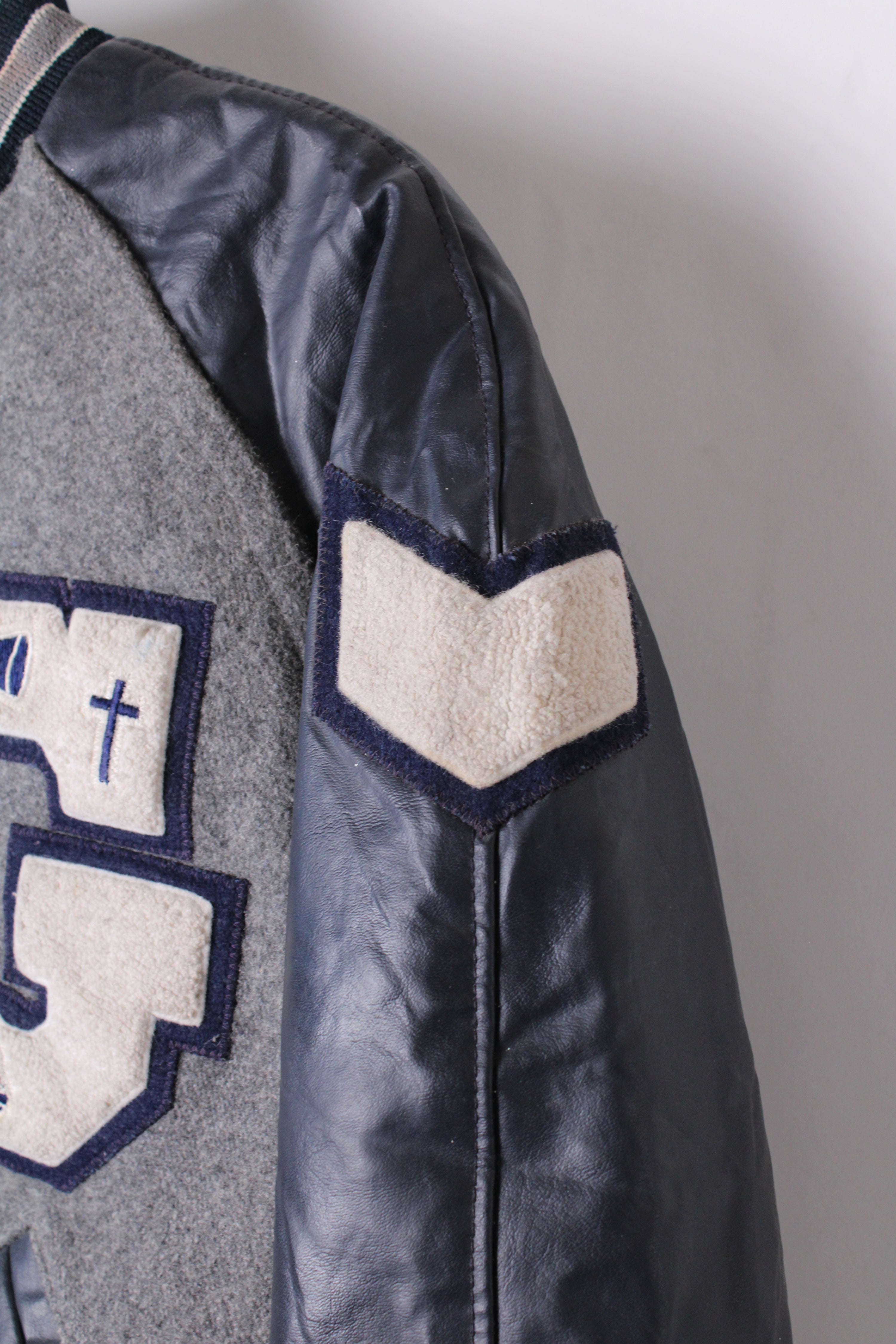 HOLLOWAY VINTAGE VARSITY JACKET MADE IN USA GRAY BLUE - M
