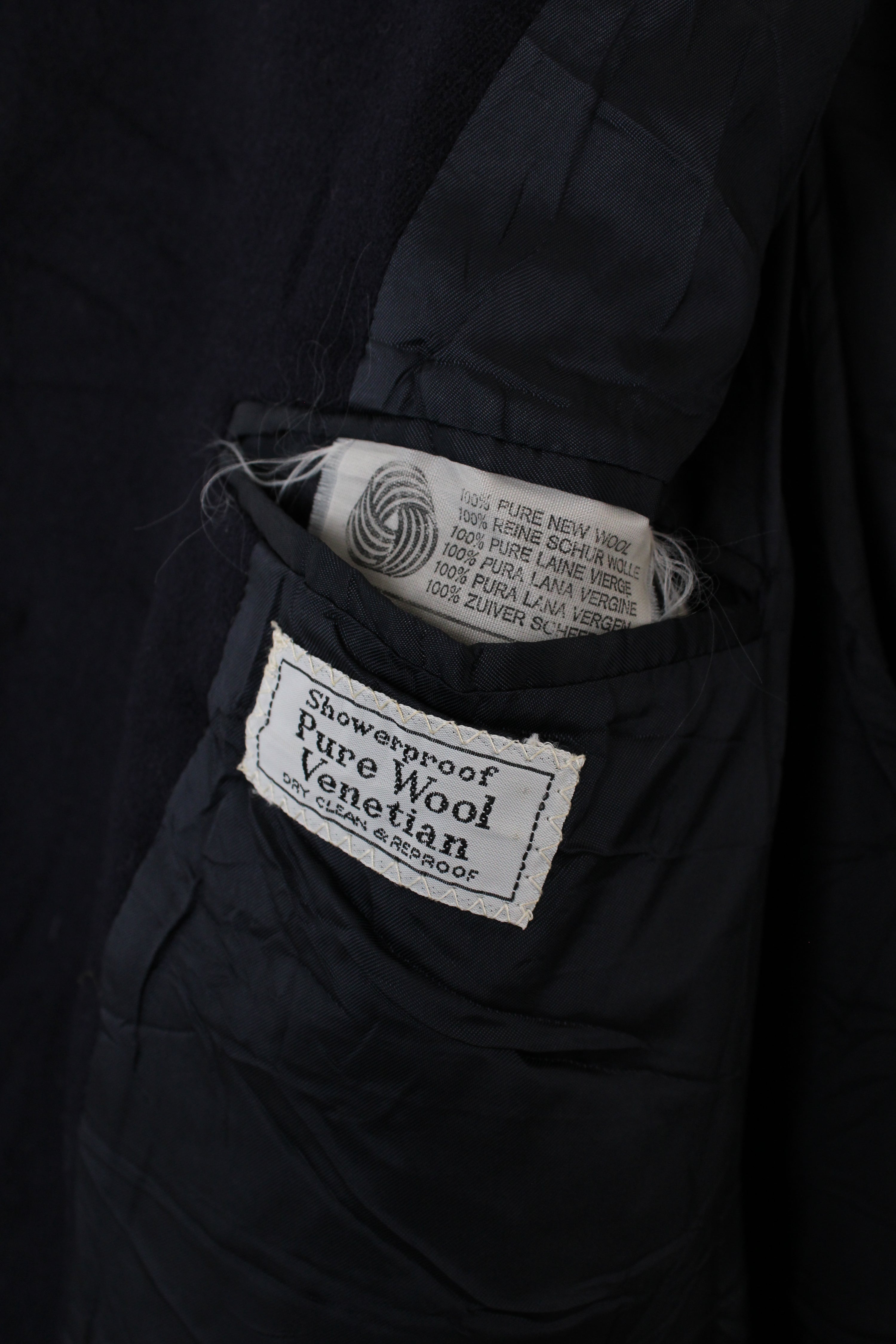 AQUASCUTUM VINTAGE WOOL COAT NAVY BLUE - L/XL
