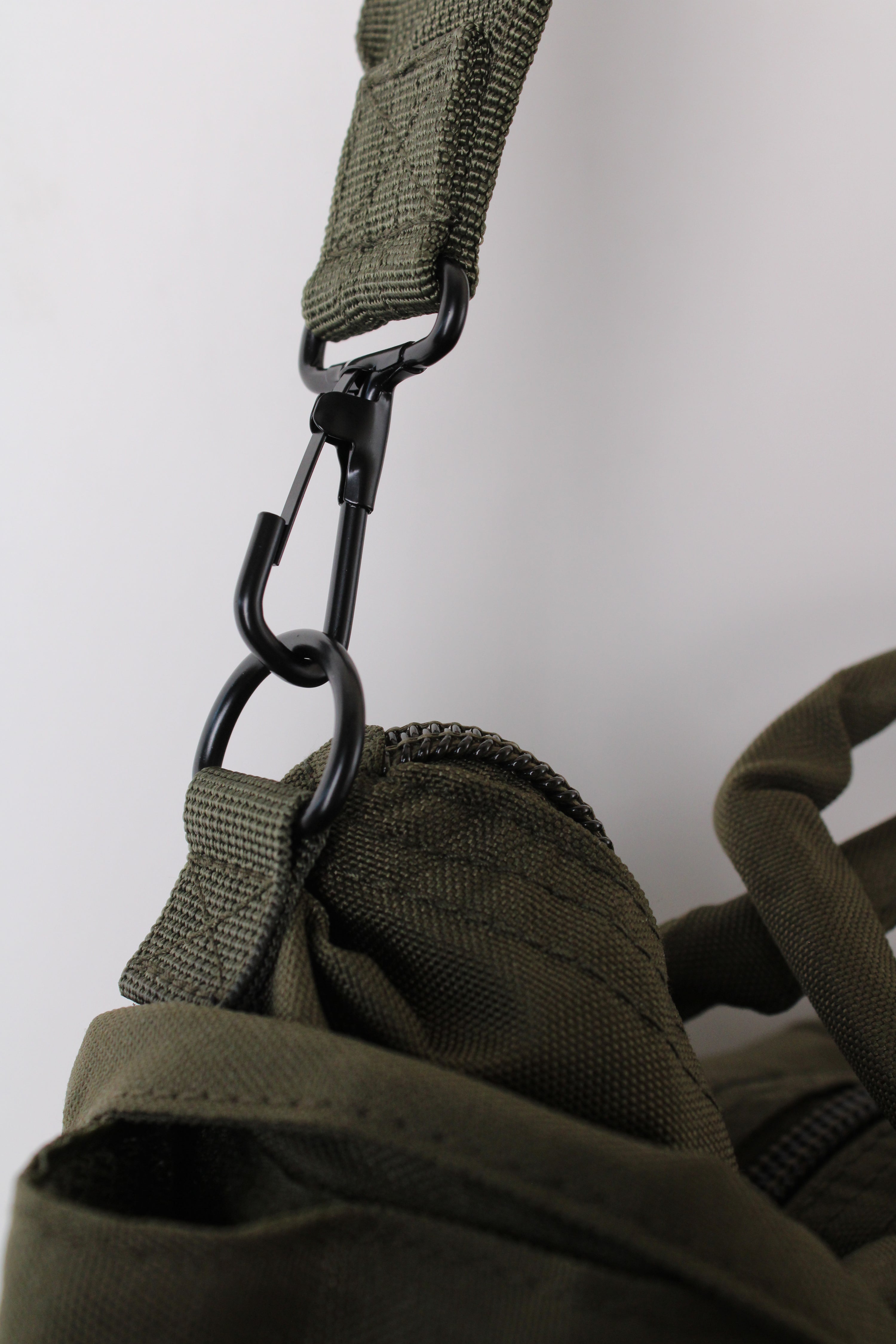 US ARMY AIR FORCE HELMET FLIGHT BAG GREEN