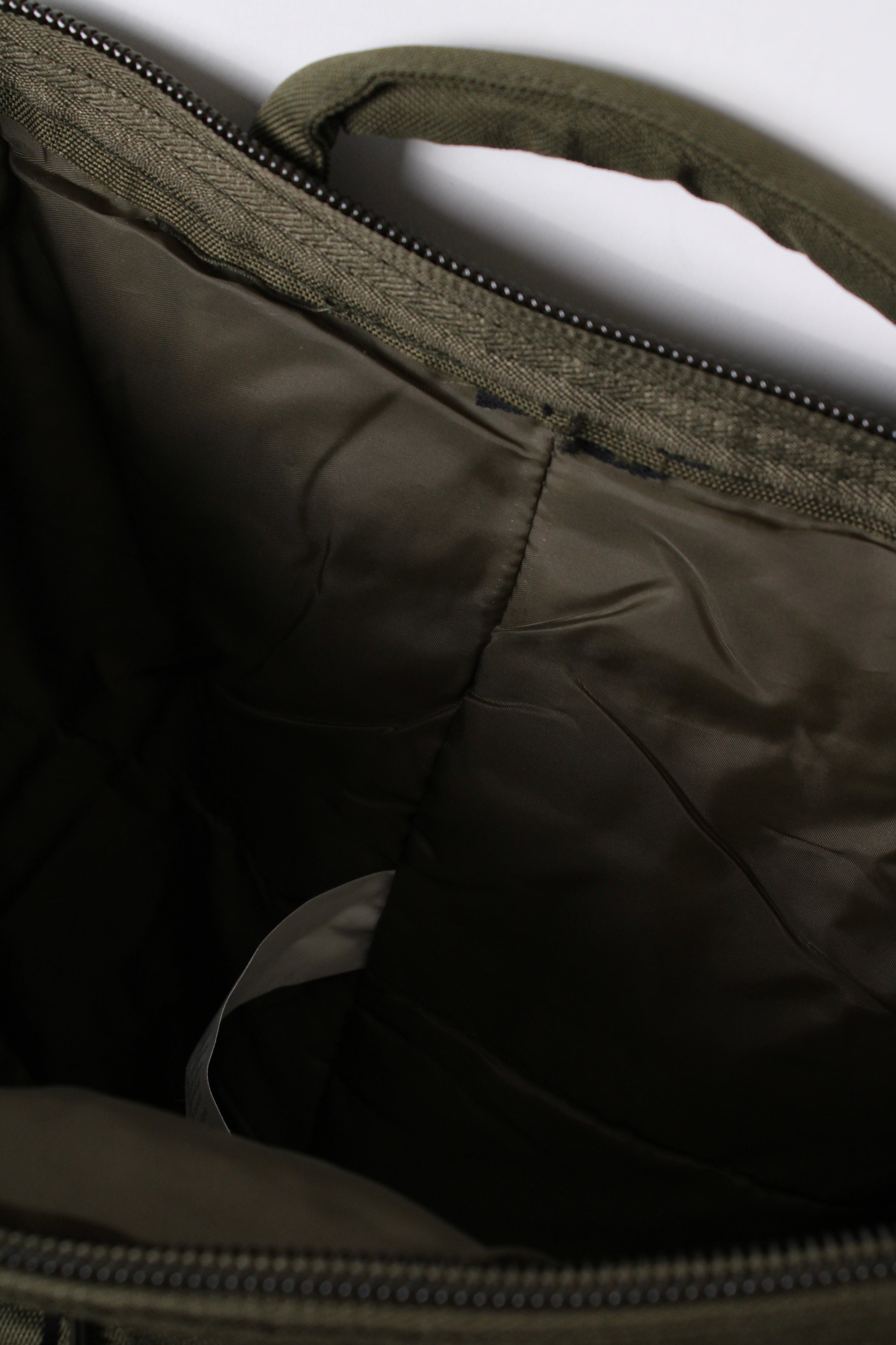 US ARMY AIR FORCE HELMET FLIGHT BAG GREEN