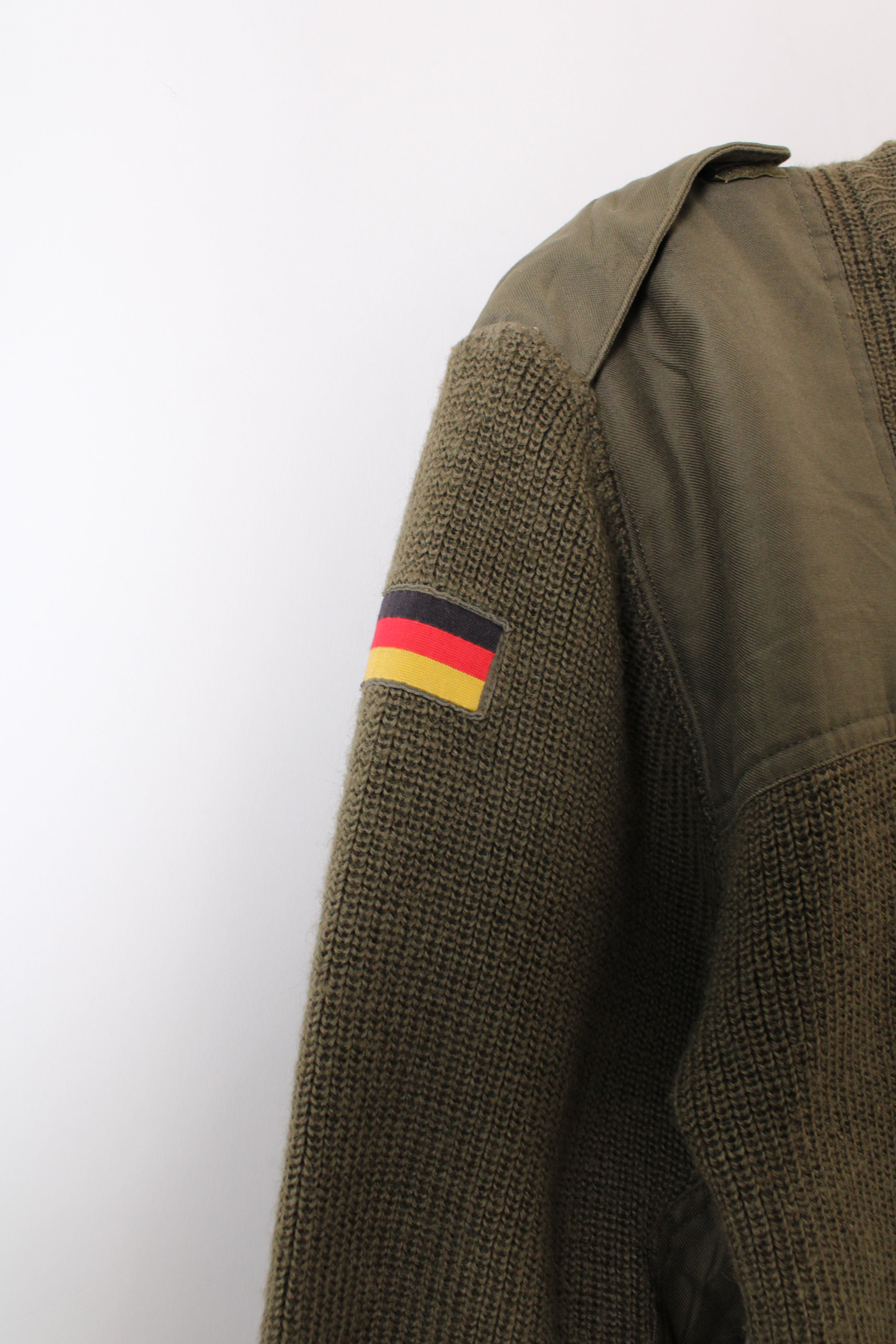 GERMAN ARMY VINTAGE SWEATER OLIVE GREEN - L/XL