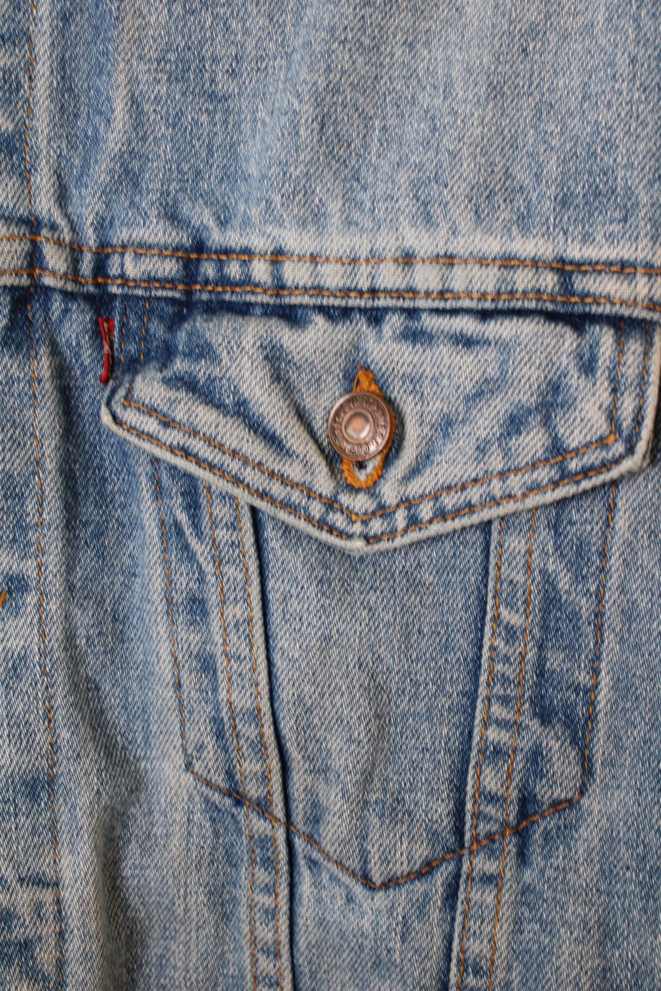 LEVIS VINTAGE DENIM TRUCKER JACKET VTG FADING LIGHT BLUE MADE IN USA - M