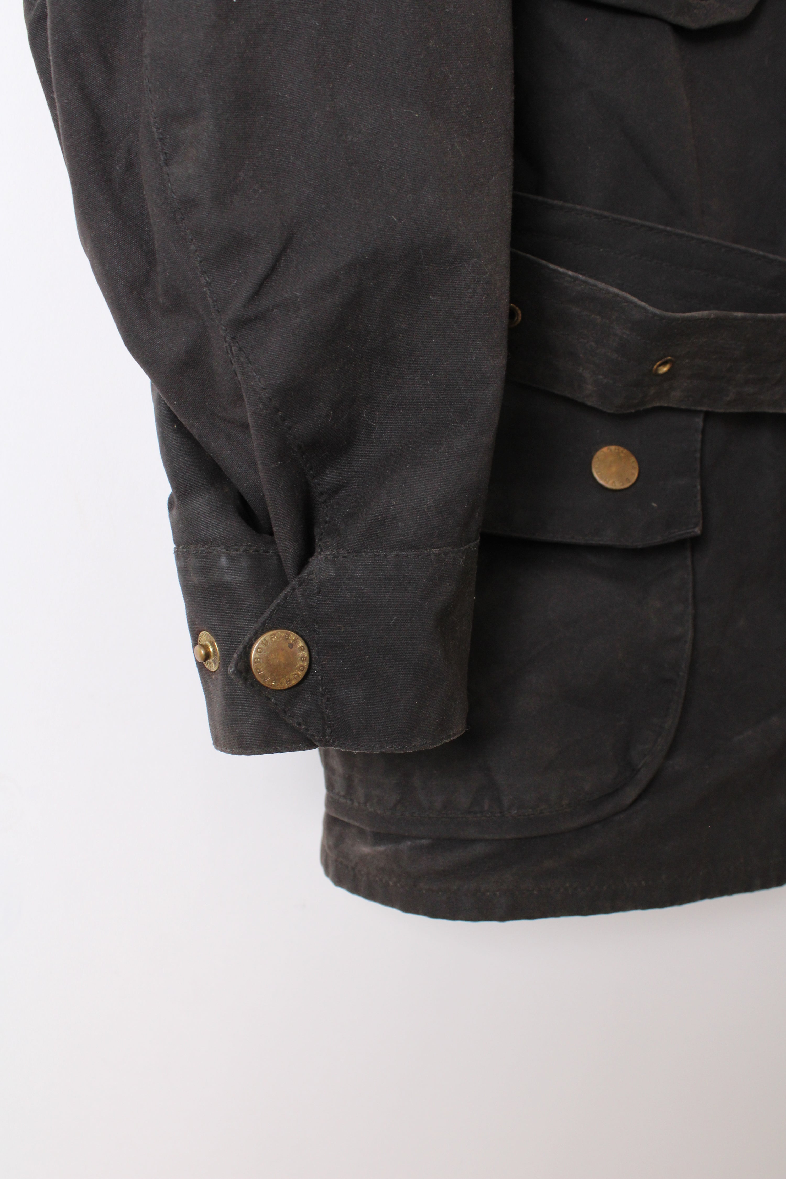 BARBOUR INTERNATIONAL WAXED JACKET BLACK - M/L